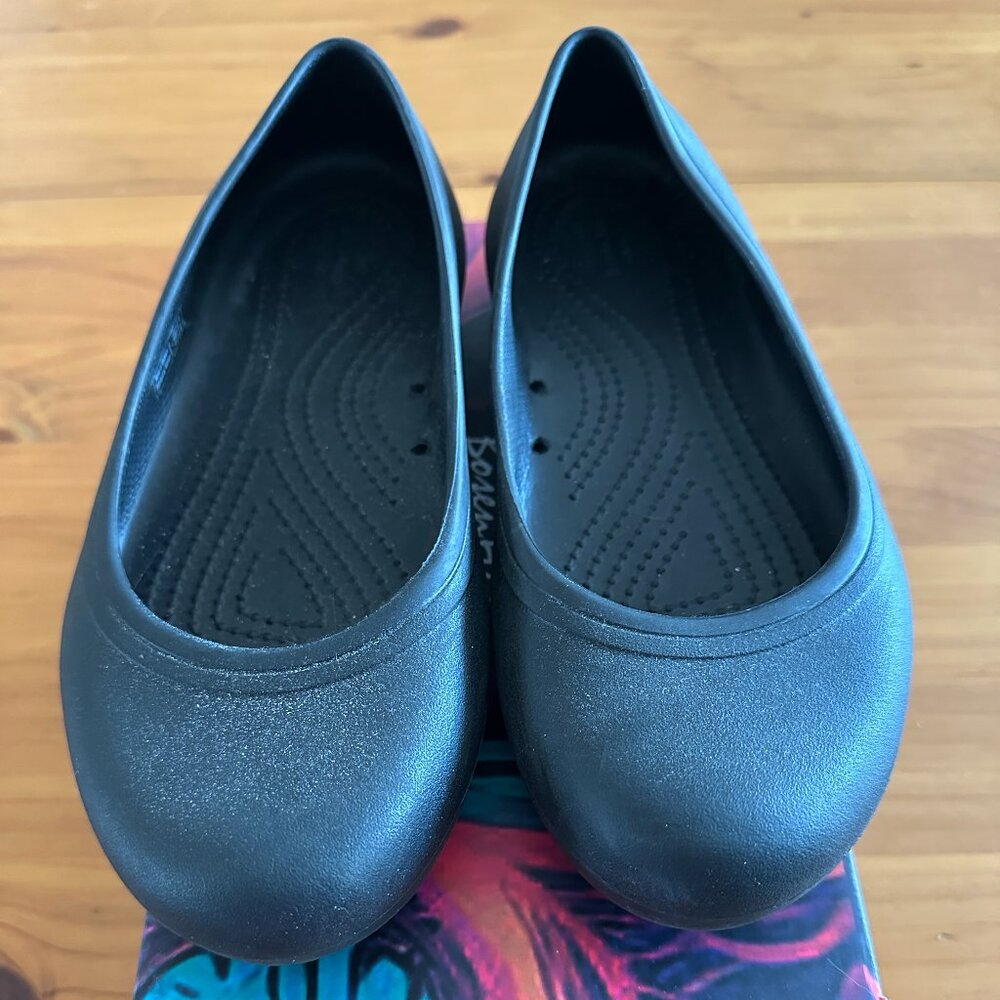 Crocs At Work Women's Flats | Non-Slip Work Shoes for Women | Size 7 Black/Black